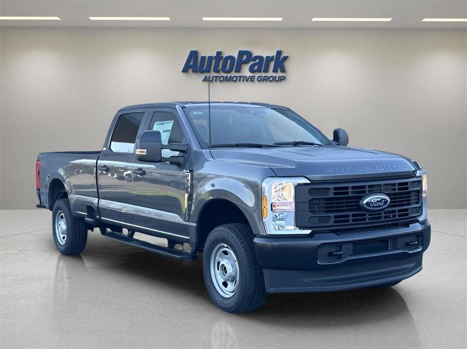 new 2024 Ford F-350 car, priced at $57,930