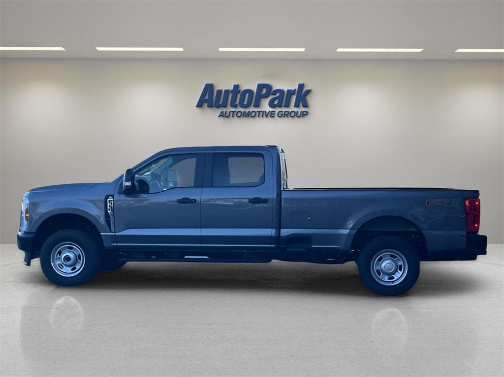 new 2024 Ford F-350 car, priced at $57,930