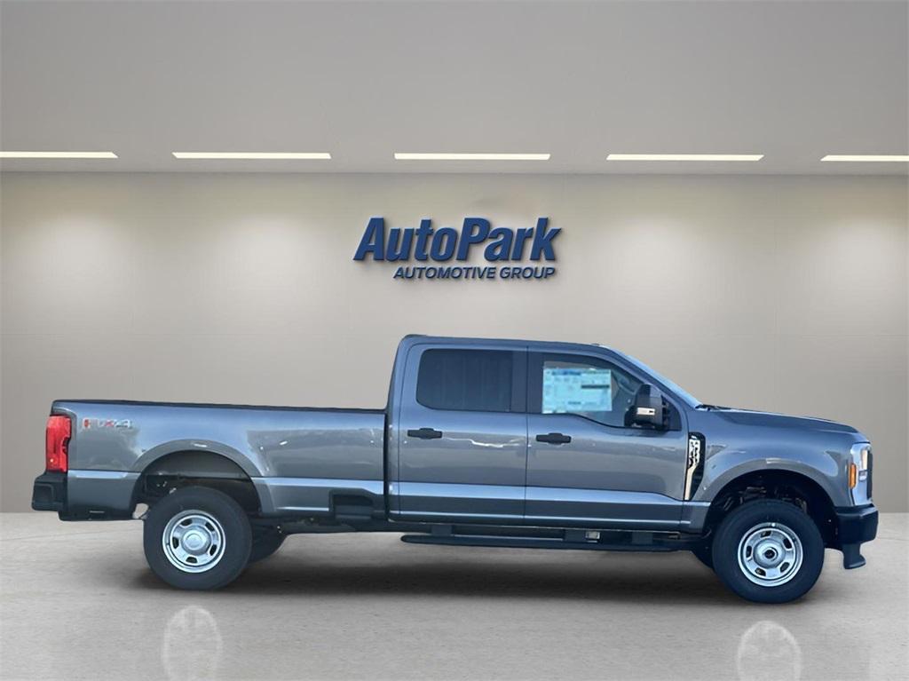 new 2024 Ford F-350 car, priced at $57,930