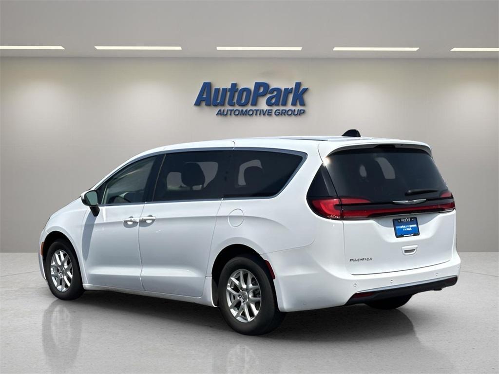 used 2023 Chrysler Pacifica car, priced at $23,995