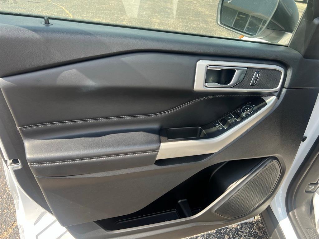 used 2022 Ford Explorer car, priced at $31,000