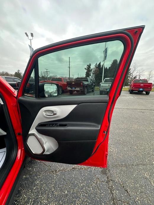 used 2022 Jeep Renegade car, priced at $18,995