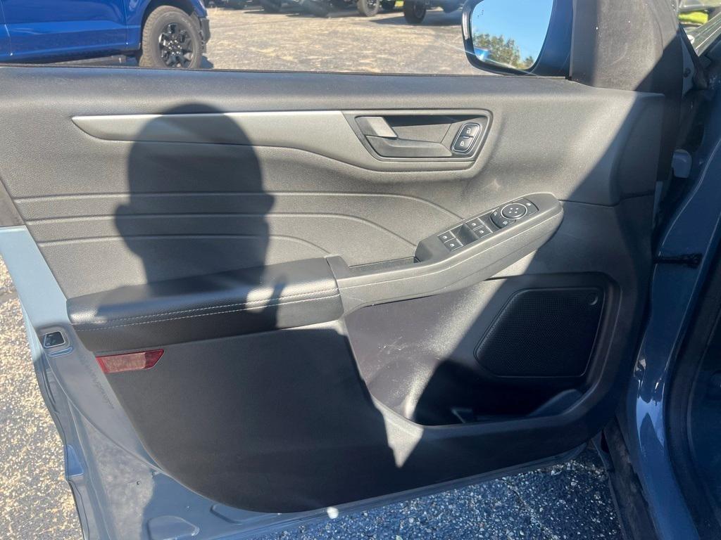 used 2023 Ford Escape car, priced at $19,995