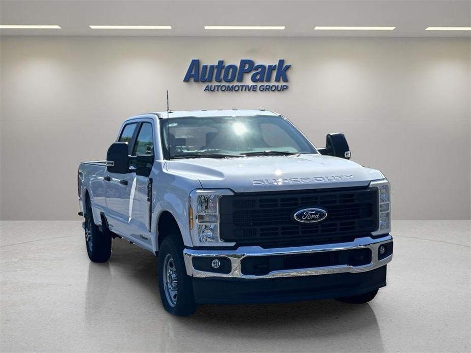 new 2024 Ford F-350 car, priced at $67,680