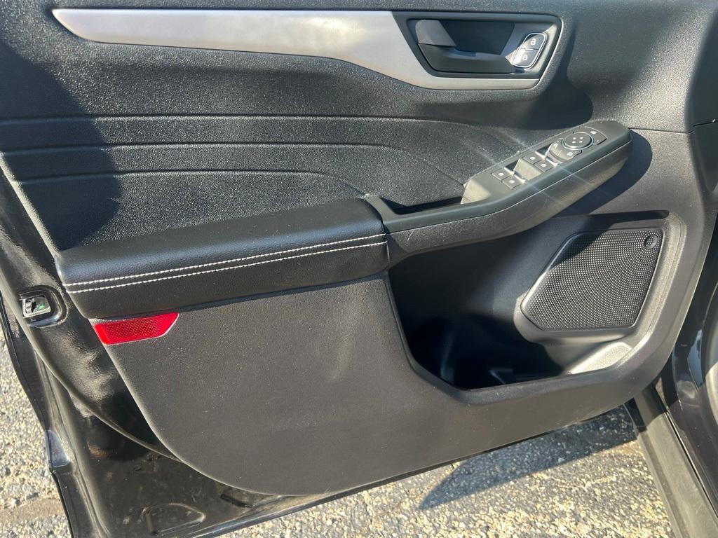 used 2022 Ford Escape car, priced at $19,995