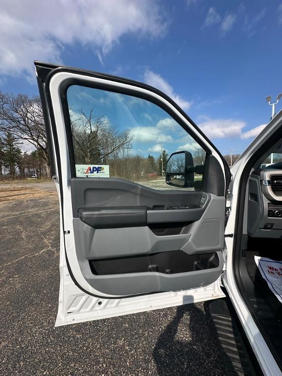 new 2024 Ford F-350 car, priced at $60,435