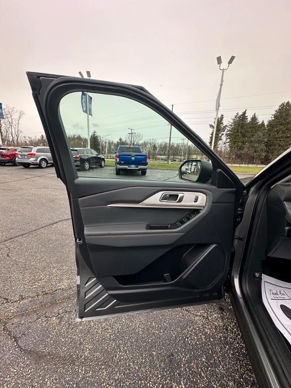 new 2025 Ford Explorer car, priced at $49,900