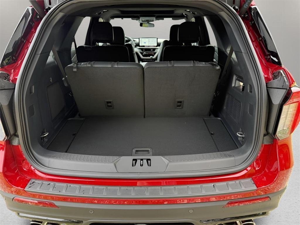 new 2025 Ford Explorer car, priced at $61,925