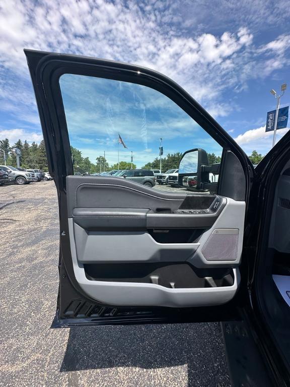 new 2025 Ford F-250 car, priced at $74,320