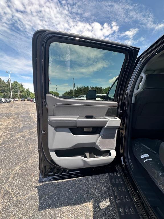 new 2025 Ford F-250 car, priced at $74,320