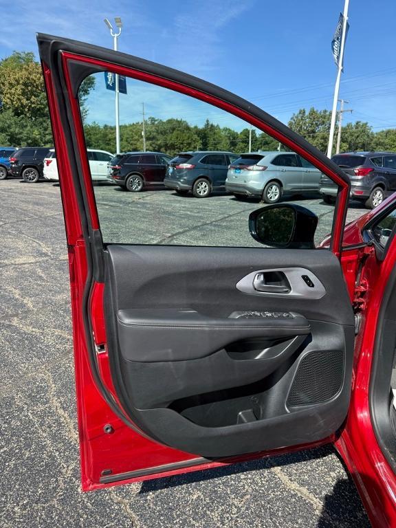 used 2024 Chrysler Pacifica car, priced at $38,582