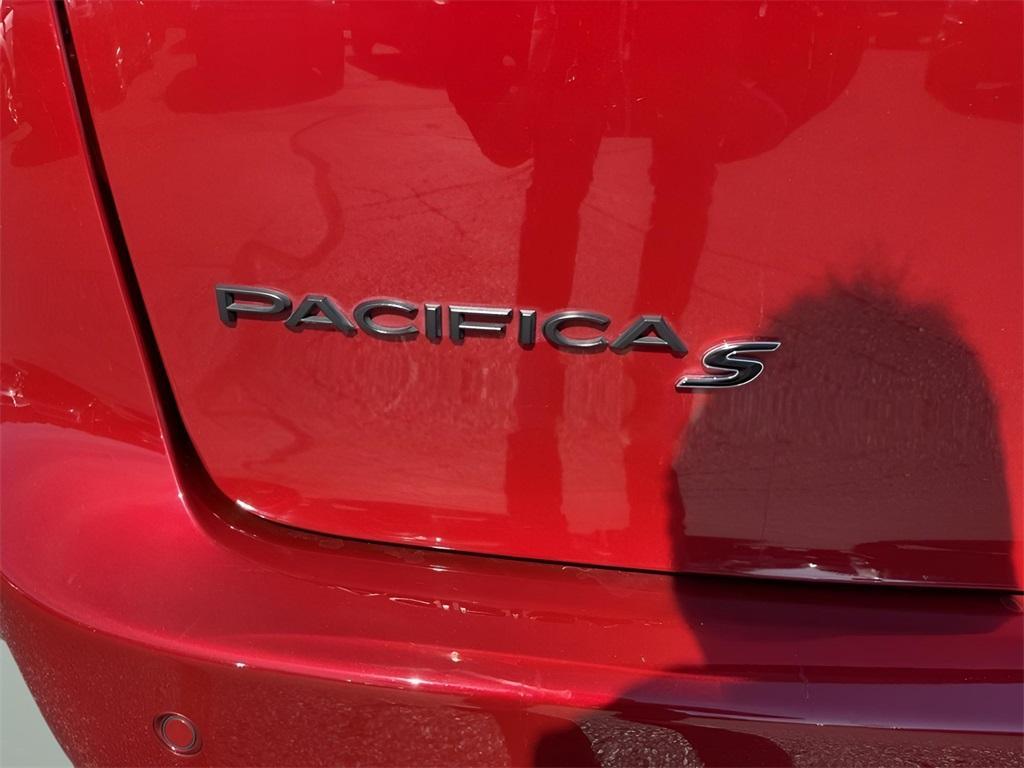 used 2024 Chrysler Pacifica car, priced at $38,582