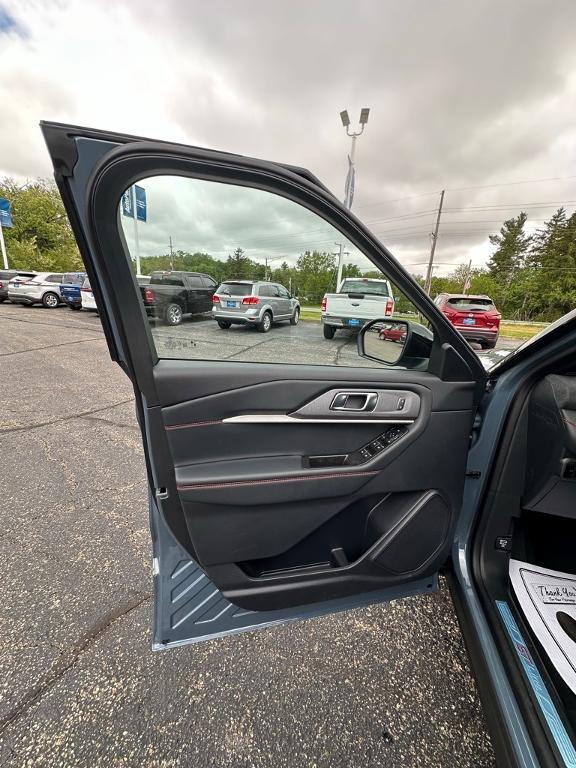 new 2025 Ford Explorer car, priced at $49,680