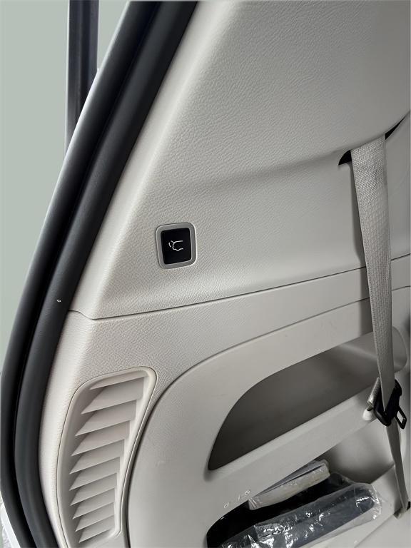 used 2023 Chrysler Pacifica car, priced at $25,631