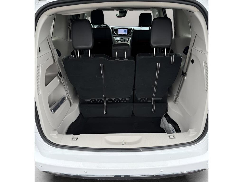 used 2023 Chrysler Pacifica car, priced at $25,631