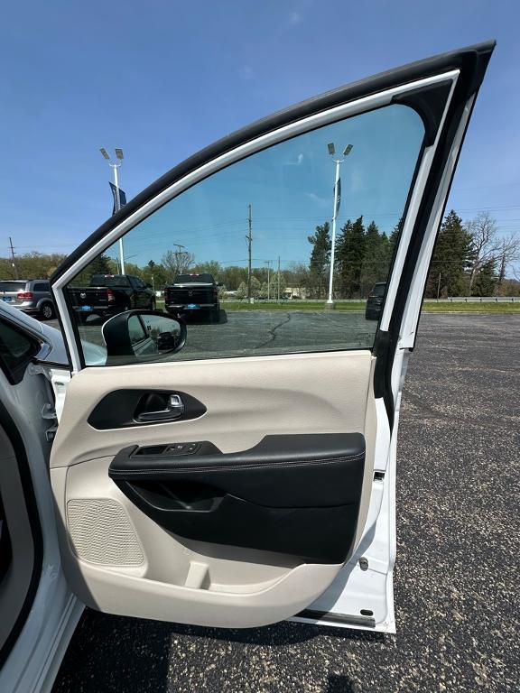 used 2023 Chrysler Pacifica car, priced at $23,995