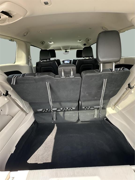 used 2023 Chrysler Pacifica car, priced at $23,995