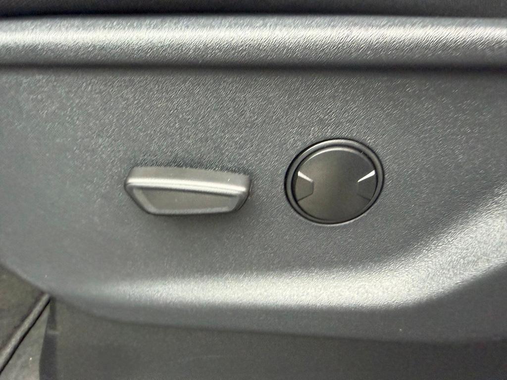 new 2025 Ford F-250 car, priced at $56,705