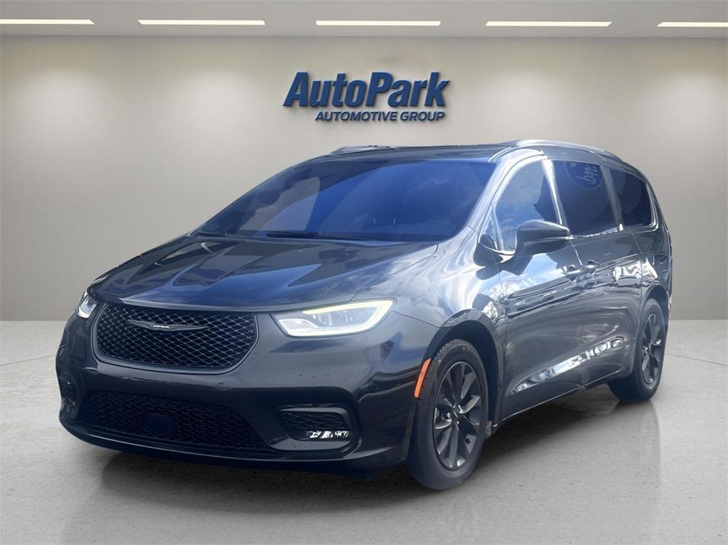 used 2021 Chrysler Pacifica car, priced at $24,995