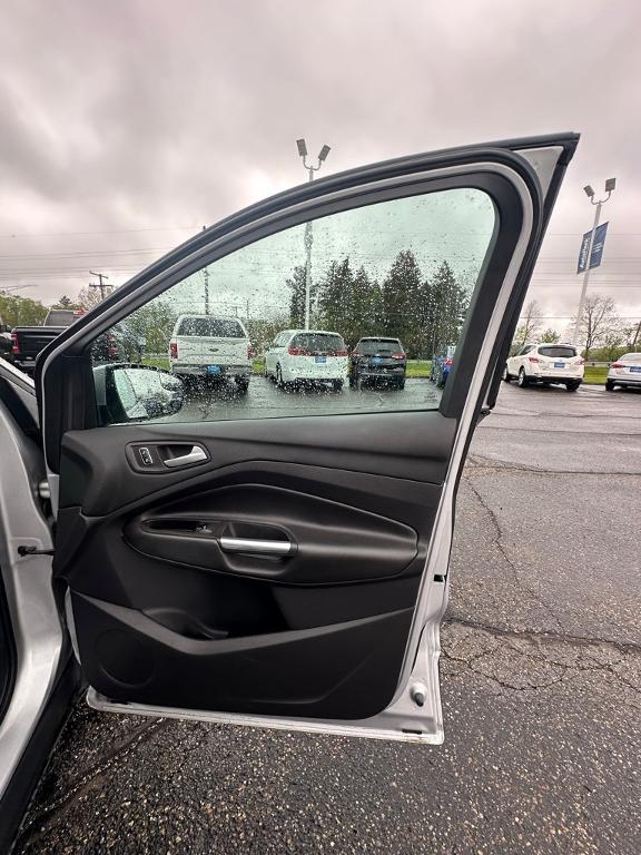 used 2013 Ford Escape car, priced at $9,995