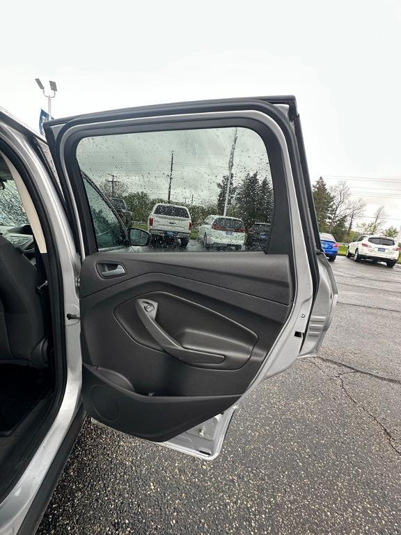 used 2013 Ford Escape car, priced at $9,995