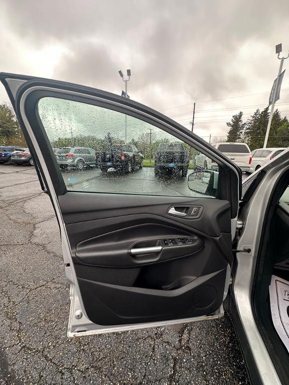 used 2013 Ford Escape car, priced at $9,995