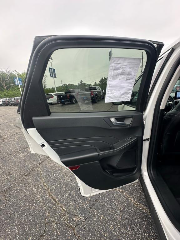 used 2022 Ford Escape car, priced at $21,995