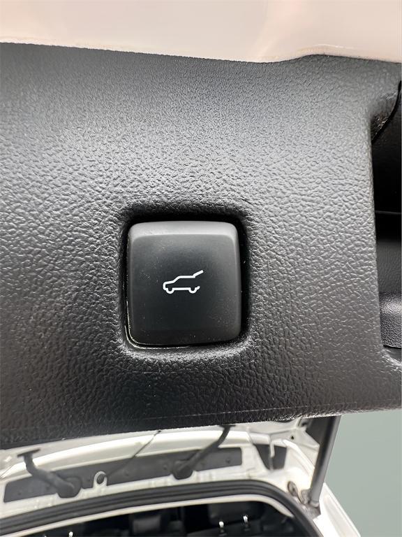 used 2022 Ford Escape car, priced at $21,995