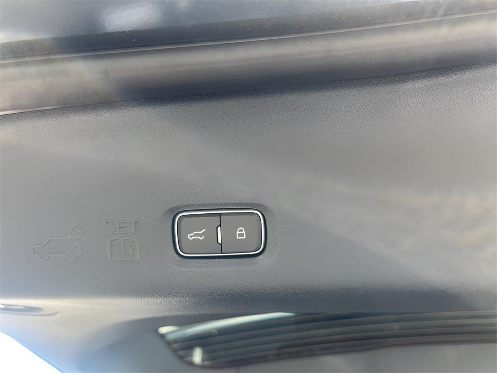 new 2025 Ford Expedition car, priced at $84,185