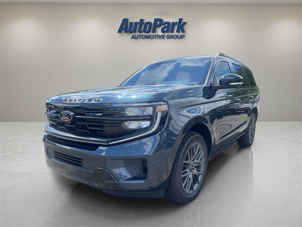 new 2025 Ford Expedition car, priced at $84,185