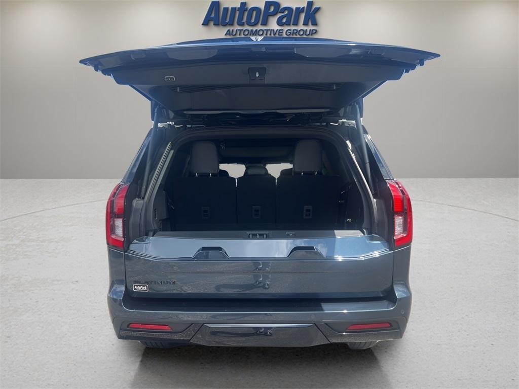 new 2025 Ford Expedition car, priced at $84,185