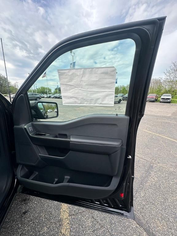 new 2025 Ford F-150 car, priced at $51,905