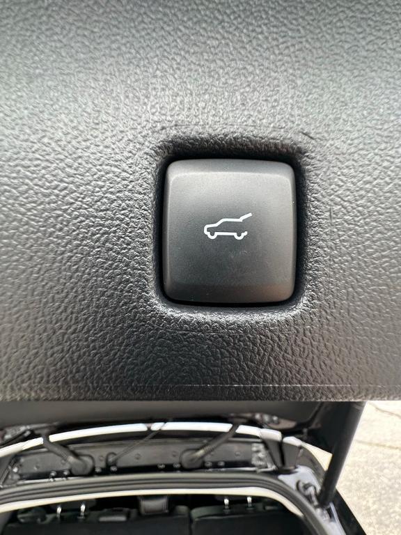 used 2022 Ford Escape car, priced at $23,995