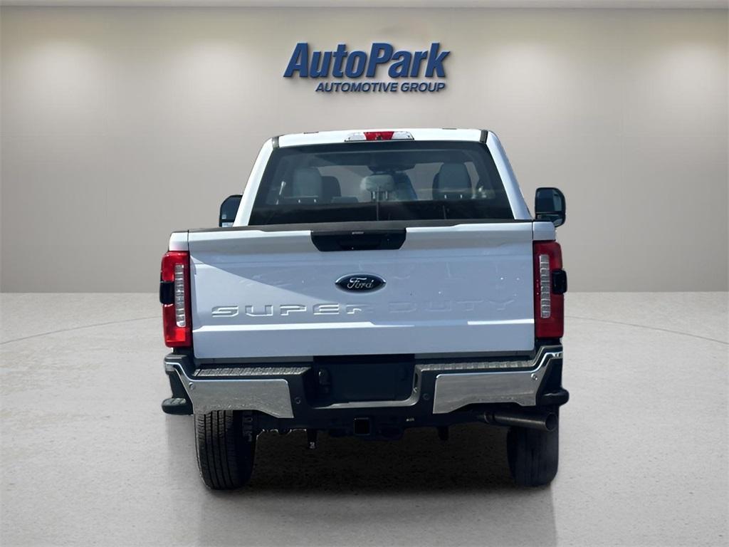 new 2024 Ford F-350 car, priced at $58,655