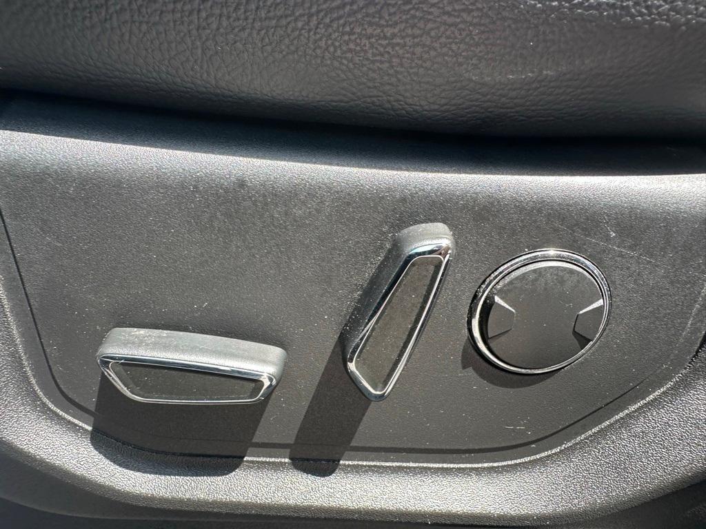 used 2018 Ford F-150 car, priced at $27,995
