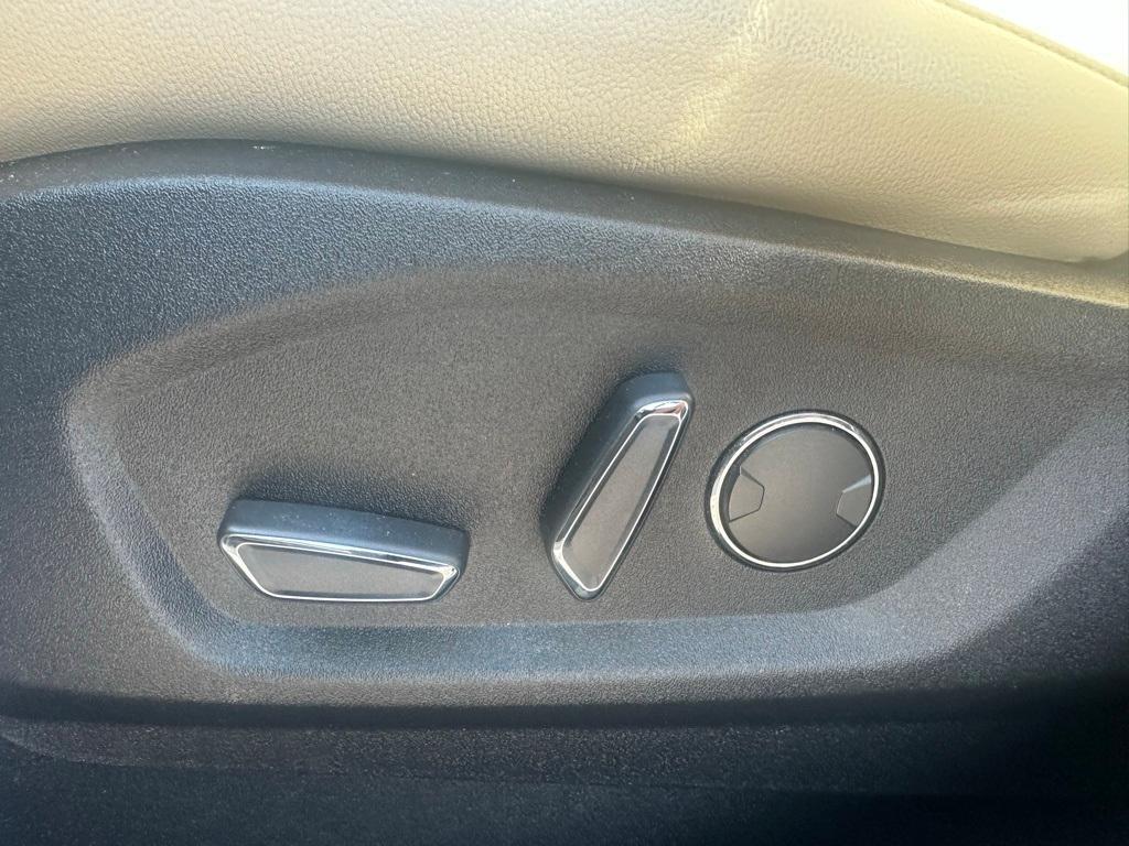used 2019 Ford Edge car, priced at $17,995