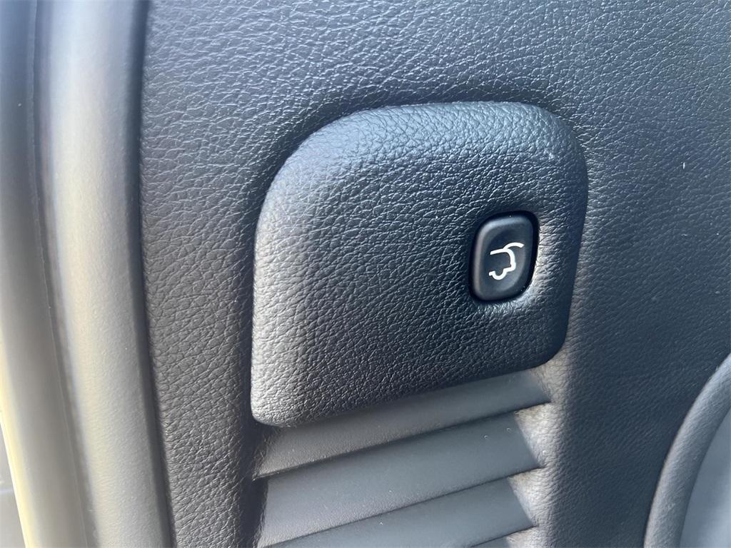 used 2021 Jeep Grand Cherokee car, priced at $29,948