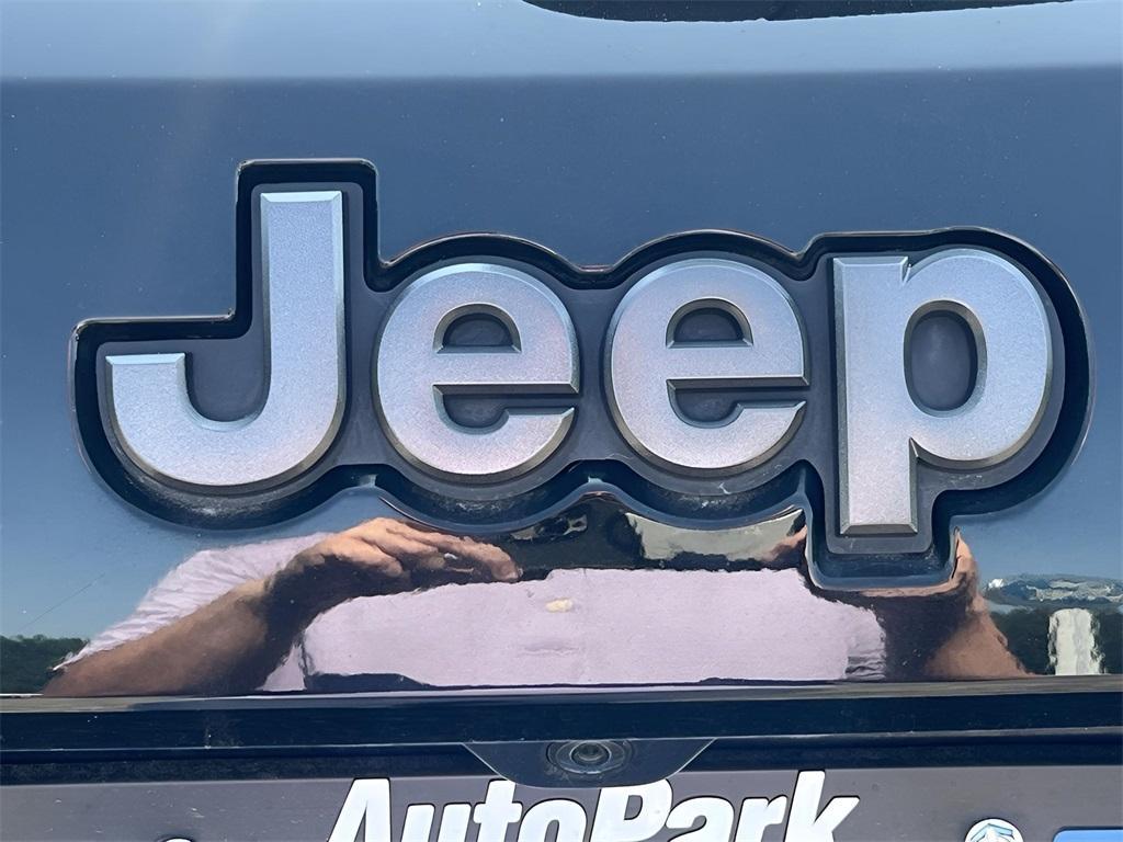 used 2021 Jeep Grand Cherokee car, priced at $29,948