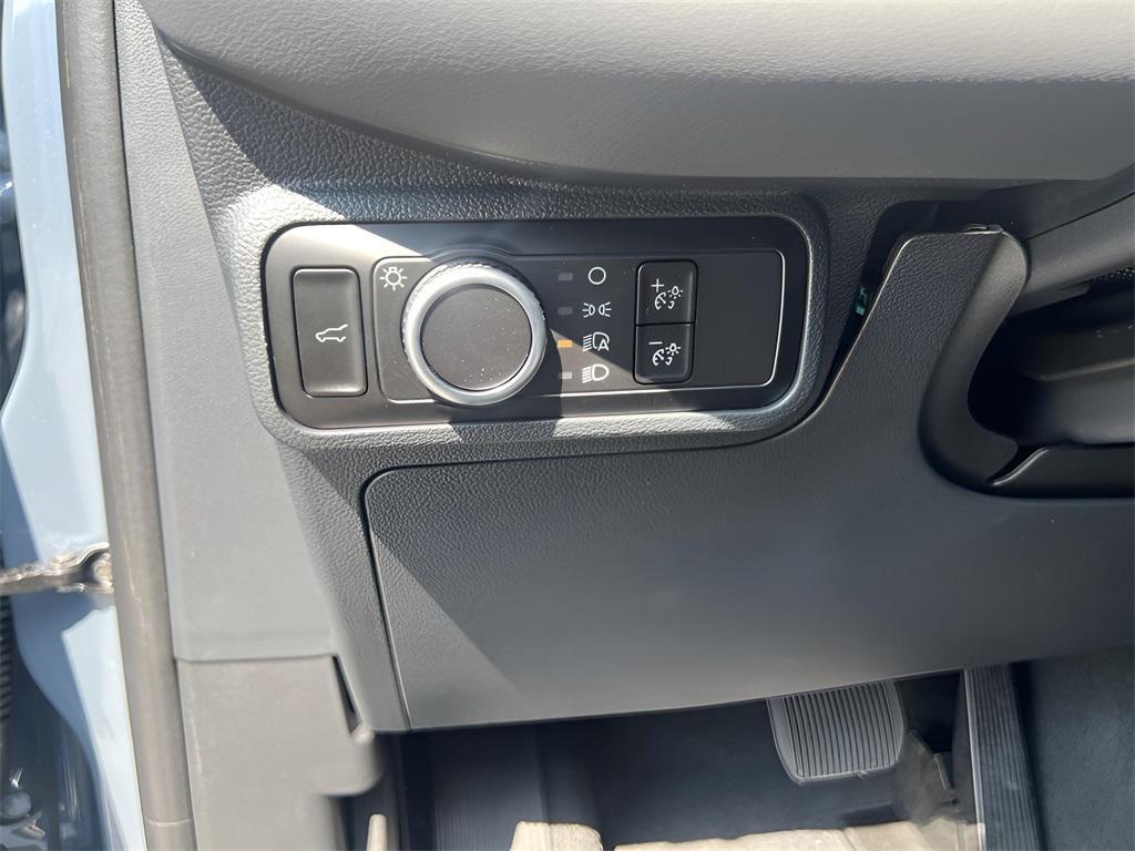 new 2025 Ford Explorer car, priced at $44,640