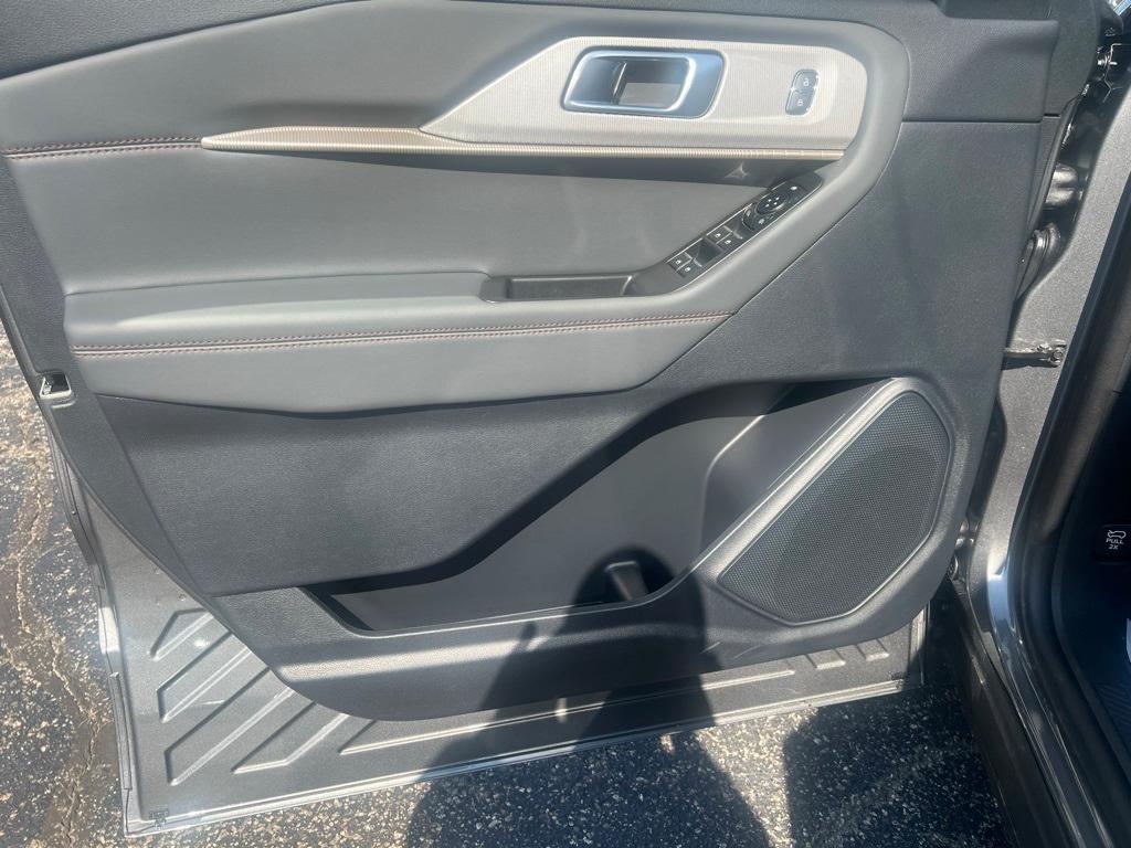 new 2025 Ford Explorer car, priced at $51,010