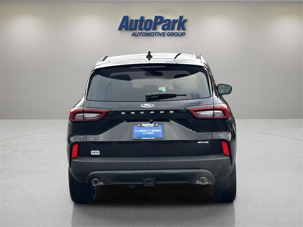 new 2025 Ford Escape car, priced at $40,255