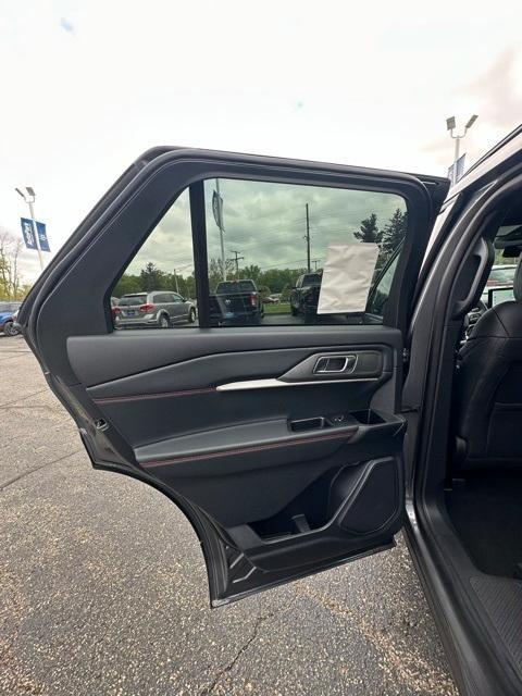 new 2025 Ford Explorer car, priced at $52,460