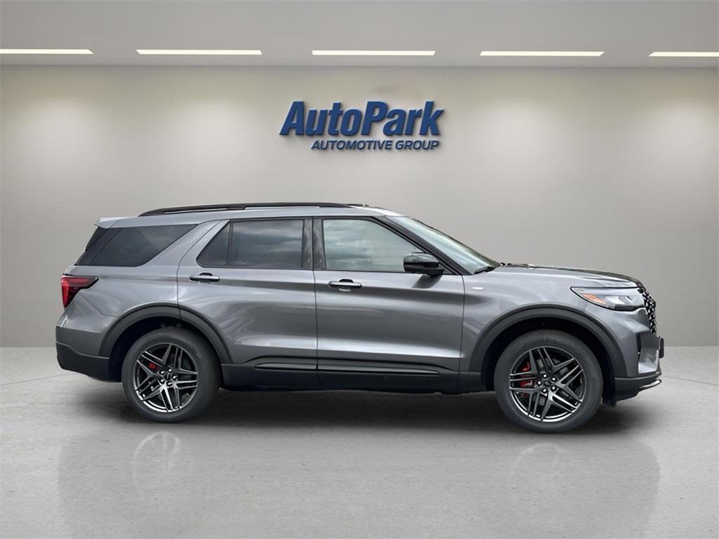 new 2025 Ford Explorer car, priced at $52,460