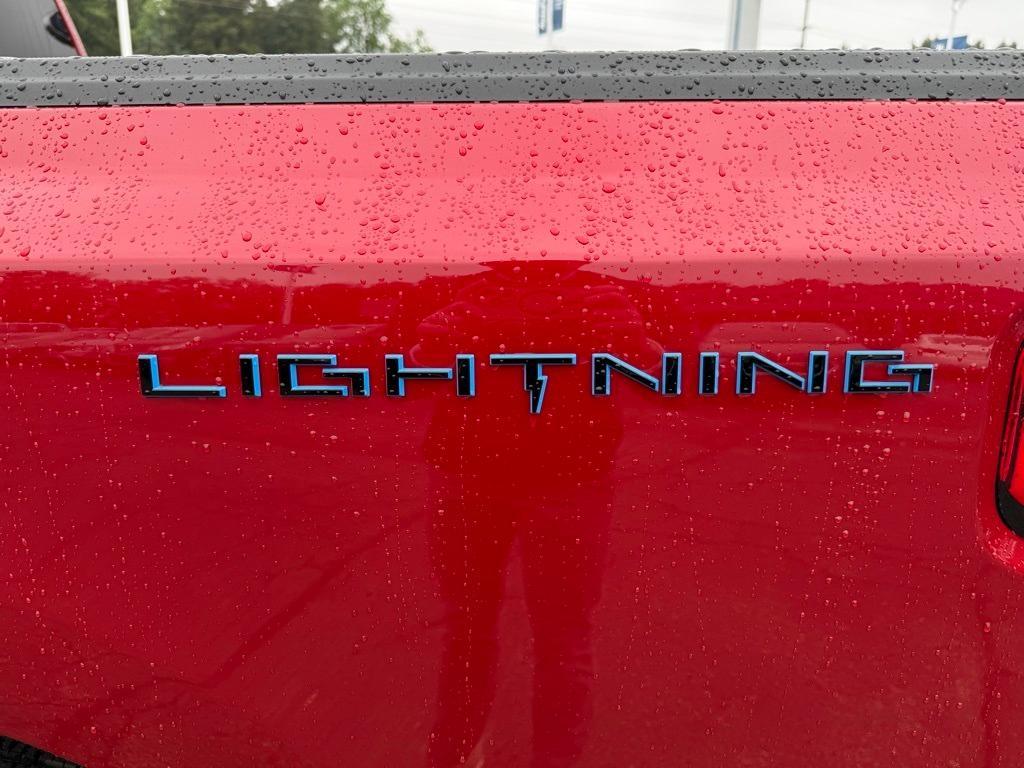 new 2025 Ford F-150 Lightning car