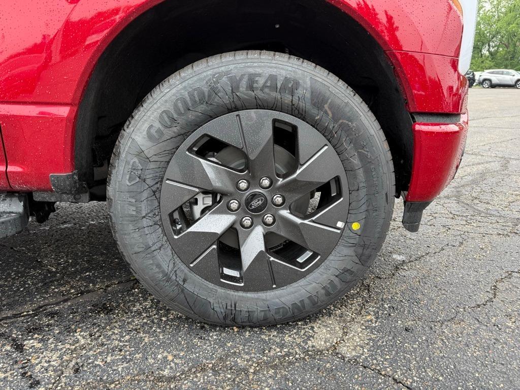new 2025 Ford F-150 Lightning car