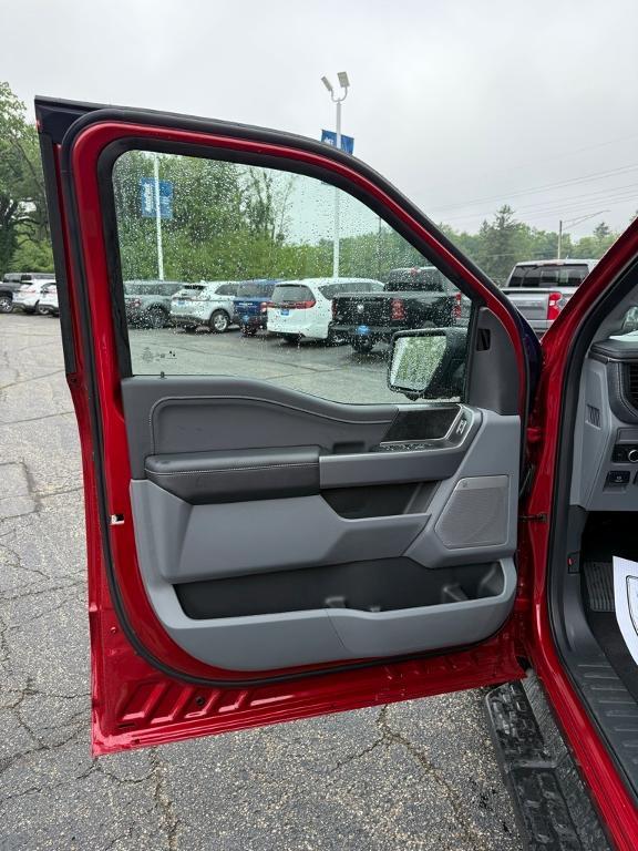 new 2025 Ford F-150 Lightning car