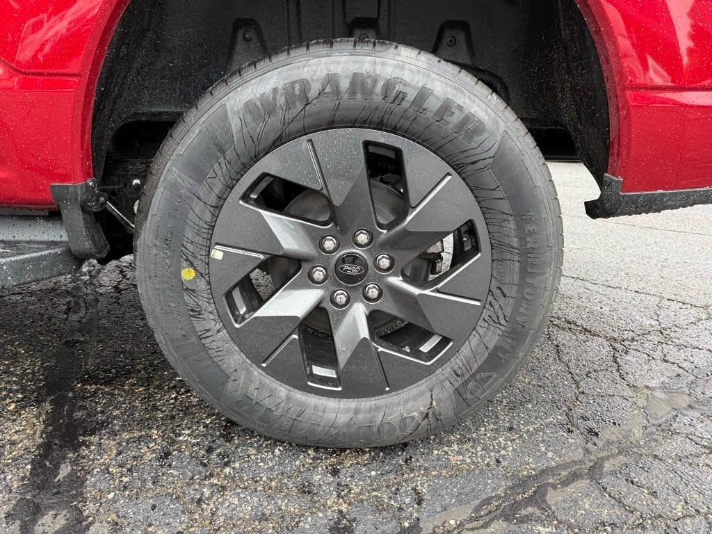 new 2025 Ford F-150 Lightning car