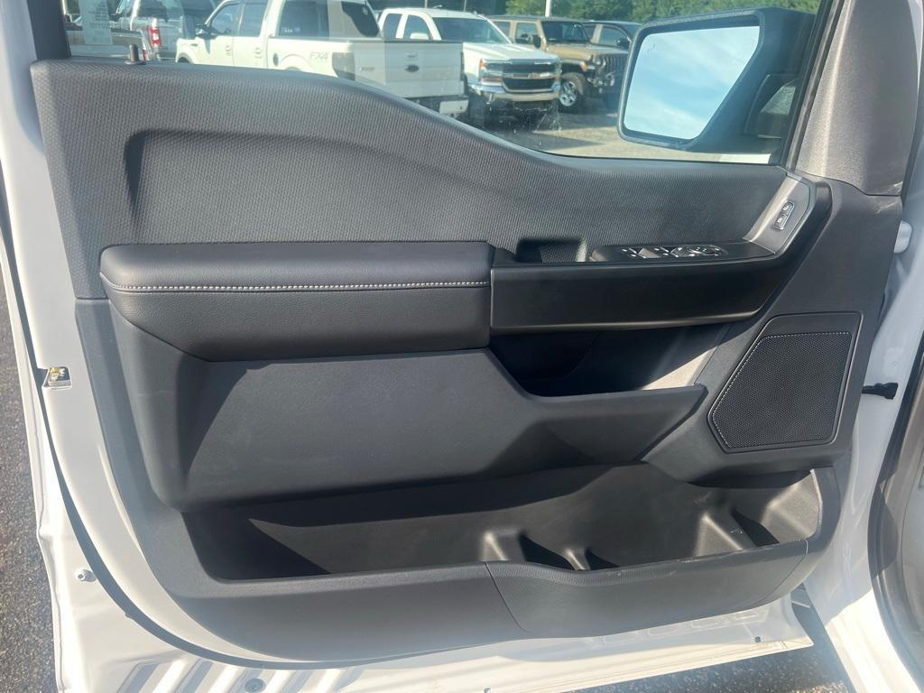 new 2025 Ford F-150 car, priced at $51,960