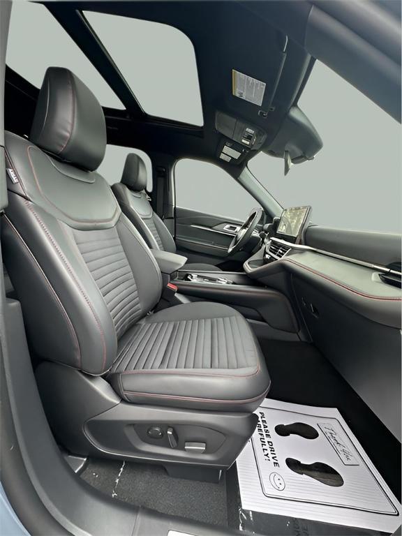 new 2025 Ford Explorer car, priced at $50,780