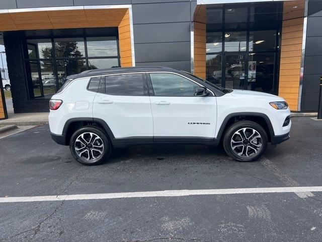 new 2024 Jeep Compass car, priced at $39,517